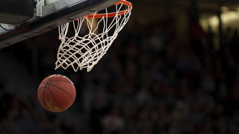 2026年美国NBA总决赛湖人队与凯尔特人队激烈对抗直播